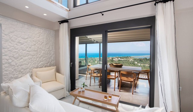 Halcyon Deluxe Maisonettes Sea View