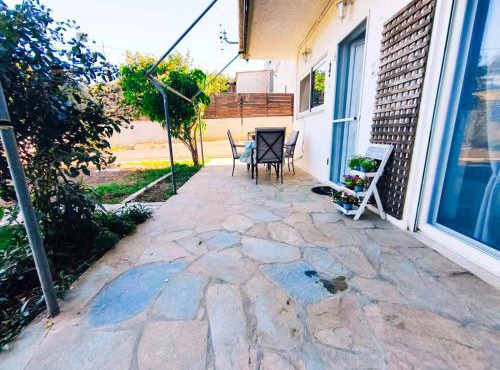 Harmony Garden view apartment in Ayía Paraskeví