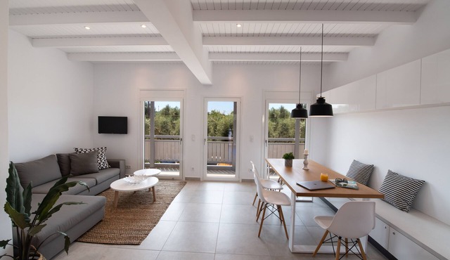 High-end Luxury Apartment & Convenient Location in Tsoukalades