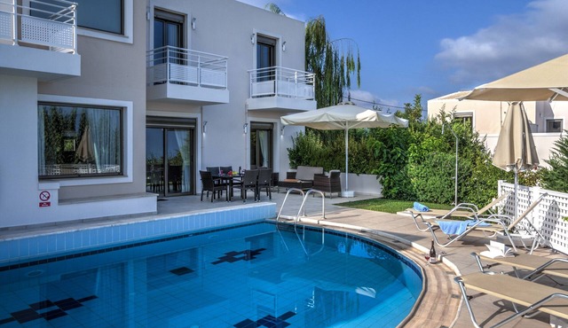 Hillside villa surrounded by nature in Rethimno