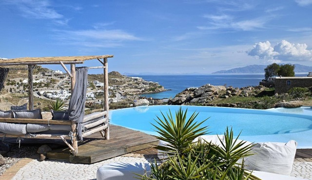 Holiday home "Paraga Villa 1" with hot tub