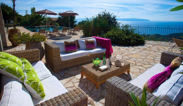 Impressive Stone Villa, A/C, Private Infinity Pool, Panoramic Sea & Sunset Views - 4km from Skala! in Skala