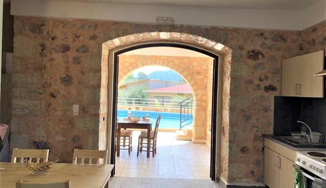 Independed Stone apartment common pool in Apokoronas