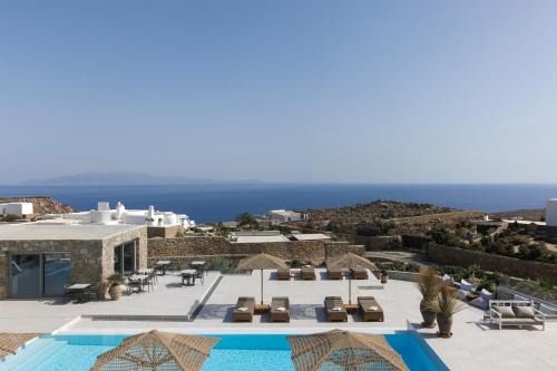 Ionic Suites in Super Paradise Beach