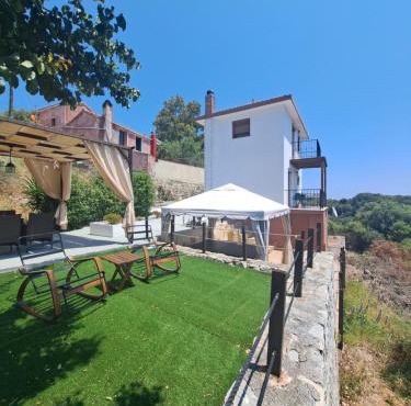 Iordanis house- Traditional House in old Alonnisos in Alonnisos
