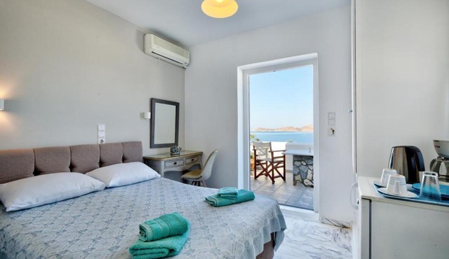 Irene Rooms Naousa Parou