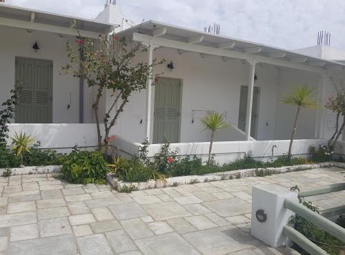 ISALOS ROOMS ON THE BEACH in Serifos Chora