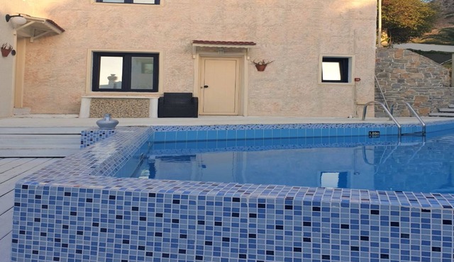 Junior Villa two floors for up to 10 Vacationers in Piskopiano