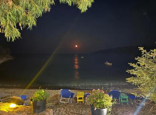 Kamares Bay Escape in Gythio