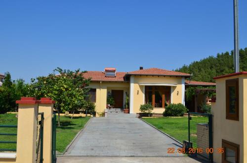 Kavala Villa 360 degrees green in Amisianá
