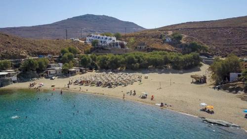 Kohili Kolibithra in Tinos in Kollimpithra