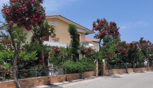 koula's apartments in Vasilika