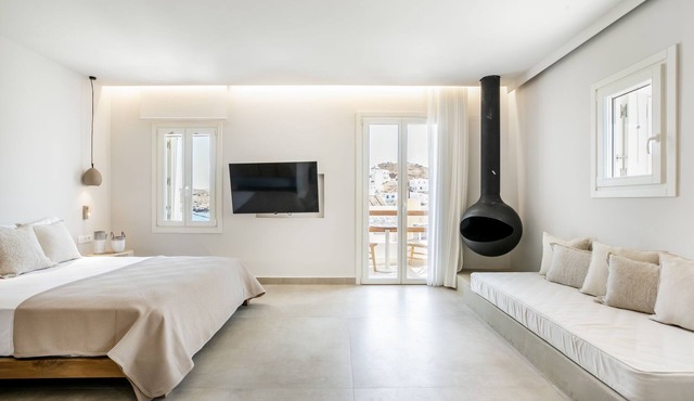 Kythnos Blue - Suite 4 Luxurious, Sea Front in Kythnos