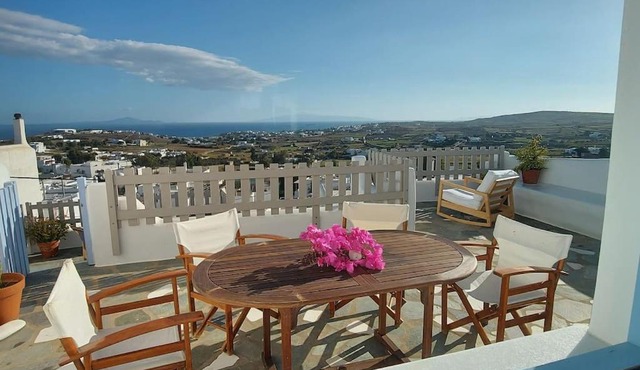 L' Atelier, Marpissa Paros