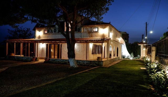 Lagonissi Luxury-Comfort-Private Residence in Kalívia Thorikoú