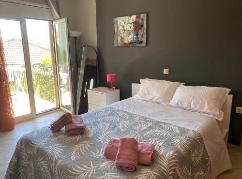 LenasApartment in Valanidorachi