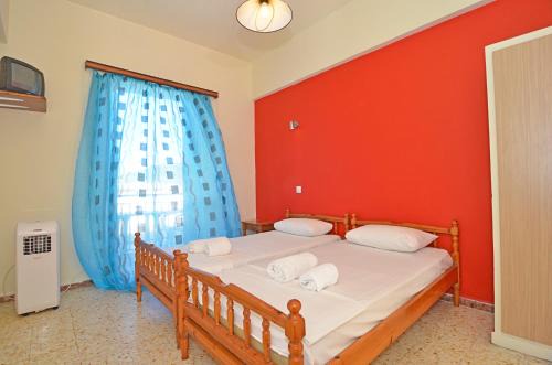 Levante taverna studios in Alikanas