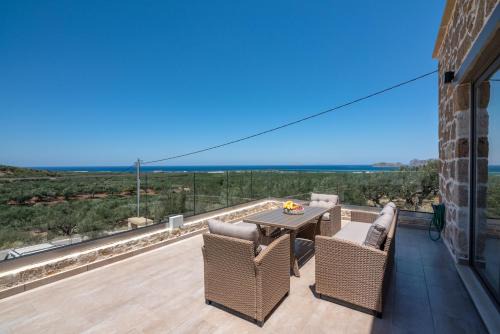 Liastera Luxury Apartments in Áyios Fótios