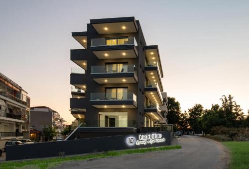 Light Blue Hotel in Nea Kallikrateia