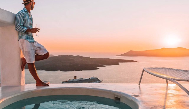 Limestone in Santorini