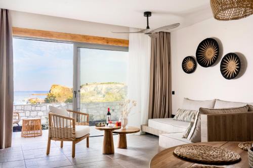 Lithos Luxury Villa in Archangelos