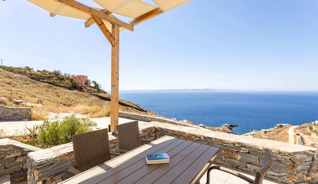 Live in Blue Breeze - Private pool & 180° Seaview