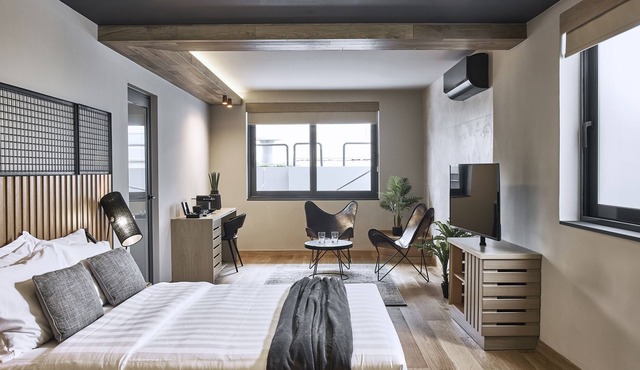 Lounge - Deluxe Double Room in Glyfada in Athens