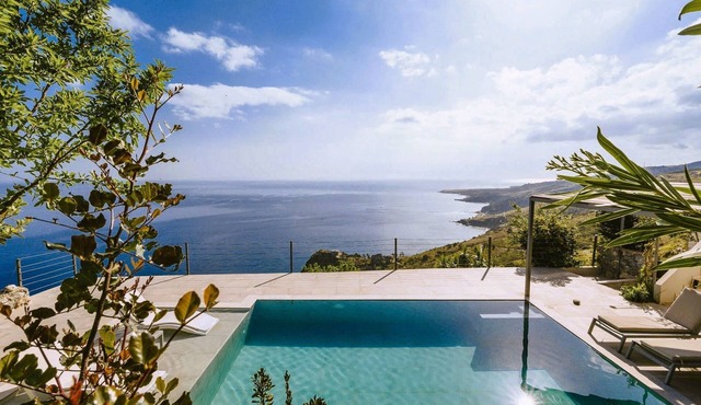 Luxuriöse "Villa Spyros" mit Meerblick by Interhome in Agios Vasilios