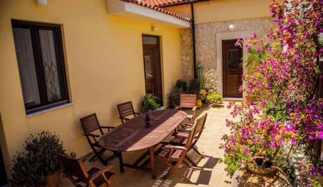 luxurious traditional stone villa built to make the Cretan summers milder in Epano Archanes