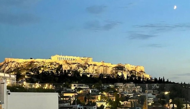 Luxury Acropolis-View Apartment with Panoramic Terrace | Monastiraki in Athina