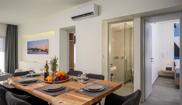 Luxury Suites | Modern Athina Suites In Platanias with Pool in Chania