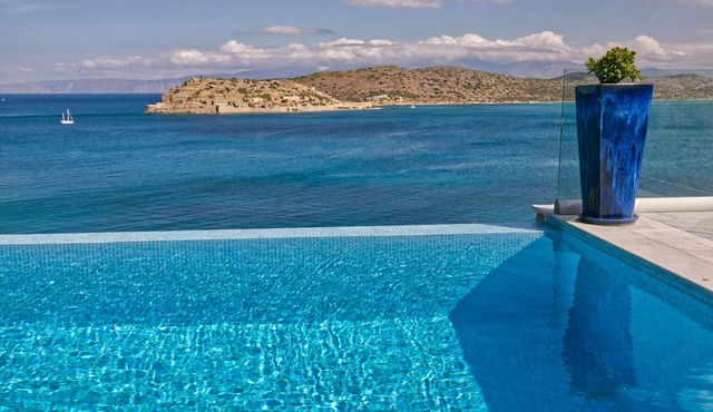 Luxury Villa Veronika in Kounelion
