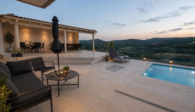 Luxury Villa with Private Pool & Stunning Cretan Views Near Heraklion in HERAKLION