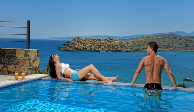 Luxury Villas Complex In Plaka With Breathtaking Views & Private Pools in Plaka
