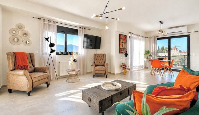 Lykovrysi - Modern Apartment Near Athens by ΜΡS
