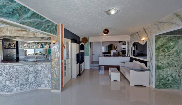 Magnificent View nice double room with shared pool and Ac in Piskopiano