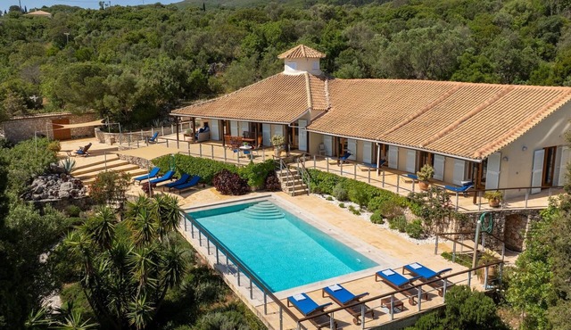 Maistrali - Architect-Designed Villa, 20m Pool, Ionian Sea Views in Zakynthos