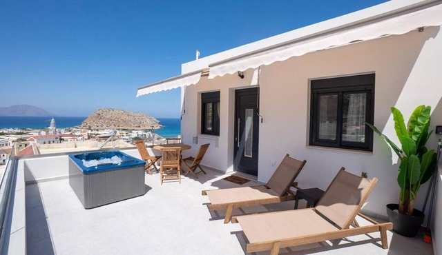 Majestic View Villa Studio with Sea View and Jacuzzi in Arkasa