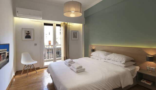 Marnis10 3rd Modern Haven near Archaeological Muse in Athens