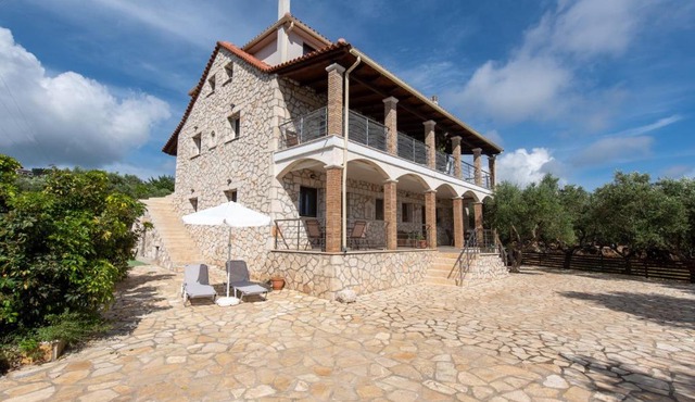 Melissa Luxury Apartments in Agios Leon