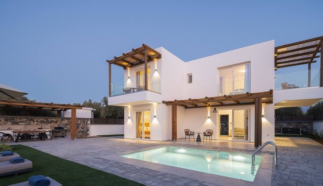 Melora Villa 1 - With Private Pool in Roumeli