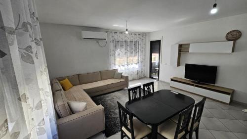 Metropol Apartament in Kashar