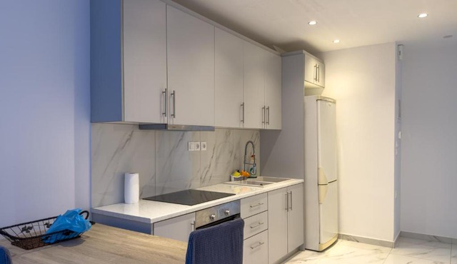 Modern Comfort Apartment - Arkitsa Rentals