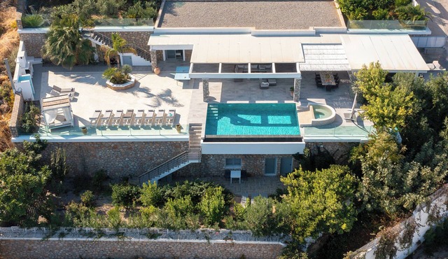 Modern Luxury Villa in Vlicha