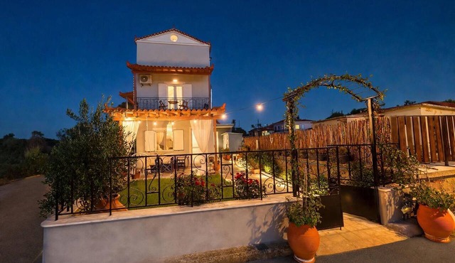 Modern Villa, 150 m² - Garden - Just Steps from the Beach - Marble Floors - Skala Kalloni in Kalloni