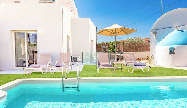 Mournia Plaka - Two Bedroom Villa, Sleeps 4 in Plaka