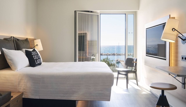 Moxy Patra Marina in Patras