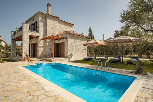 Murtini Stone Villa with Private Pool, by ZanteWize in Ayios Kirikos