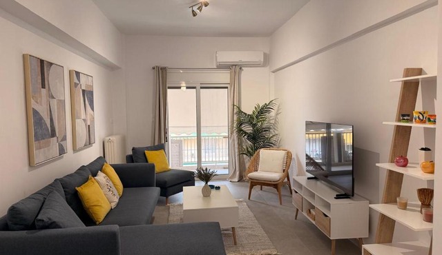 Nea Smryni Central 2BR in Athens
