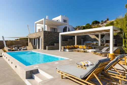 Near Parikia - 4BR Villa with Pool & View - Mirabilia